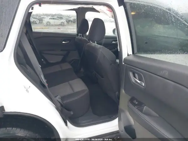 5N1BT3BA8RC704865 2024 NISSAN ROGUE - Image 8