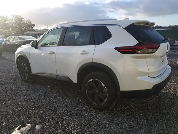 5N1BT3BA8RC716546 2024 NISSAN ROGUE - Image 2