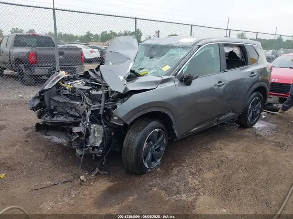 5N1BT3BA8RC729989 2024 NISSAN ROGUE - Image 2