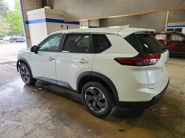 5N1BT3BA8RC752849 2024 NISSAN ROGUE - Image 2