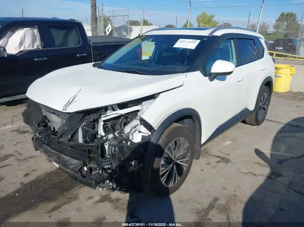 5N1BT3BA9PC948215 2023 NISSAN ROGUE - Image 2