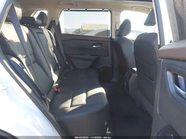 5N1BT3BA9PC948215 2023 NISSAN ROGUE - Image 8