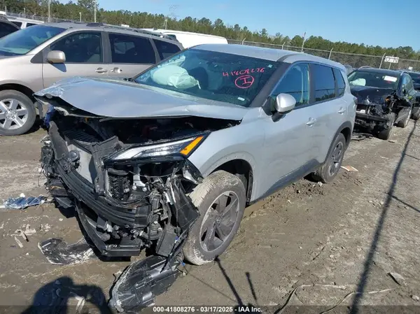 5N1BT3BA9RC692645 2024 NISSAN ROGUE - Image 2