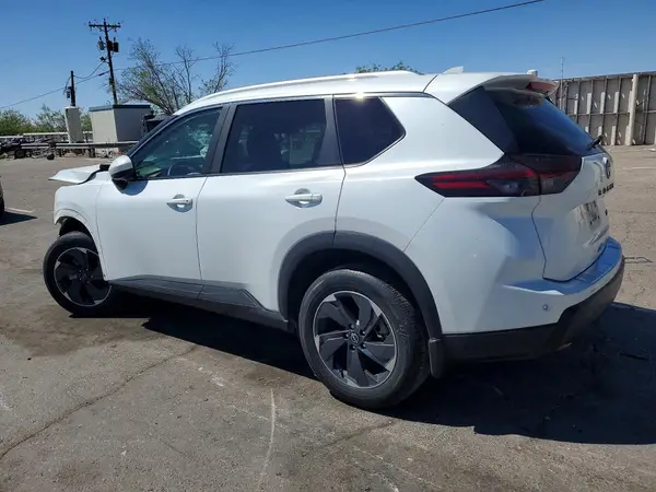 5N1BT3BA9RC754609 2024 NISSAN ROGUE - Image 2