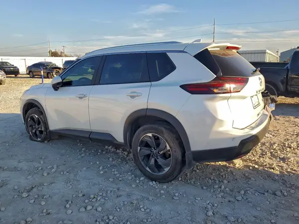5N1BT3BA9RC755596 2024 NISSAN ROGUE - Image 2