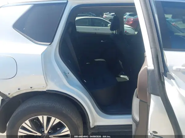5N1BT3BAXPC861665 2023 NISSAN ROGUE - Image 8