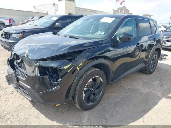 5N1BT3BAXRC670024 2024 NISSAN ROGUE - Image 2