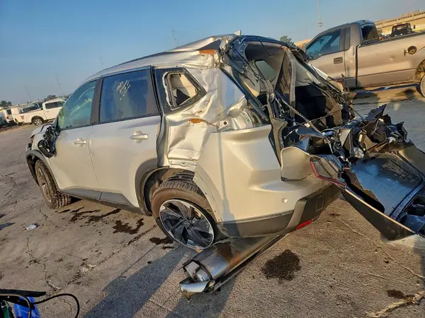 5N1BT3BAXRC695182 2024 NISSAN ROGUE - Image 2