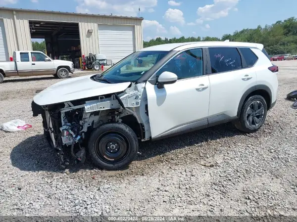 5N1BT3BAXRC699281 2024 NISSAN ROGUE - Image 2