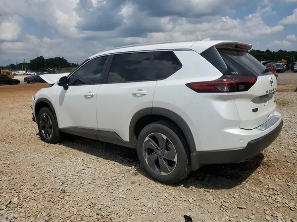 5N1BT3BAXRC707895 2024 NISSAN ROGUE - Image 2