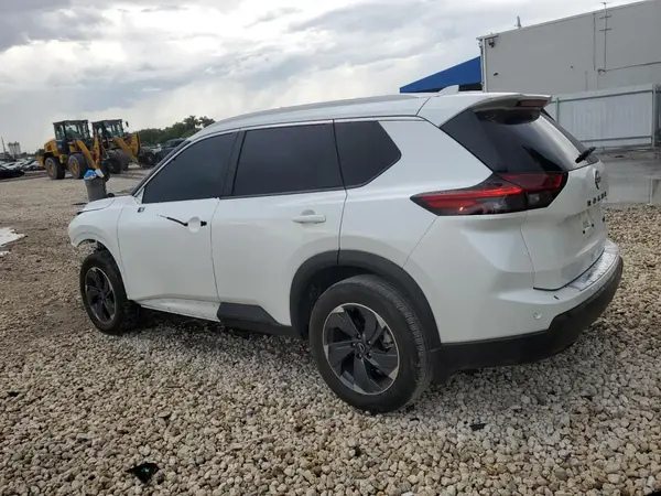 5N1BT3BAXRC722526 2024 NISSAN ROGUE - Image 2