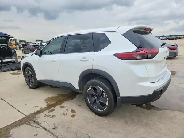 5N1BT3BAXRC738726 2024 NISSAN ROGUE - Image 2