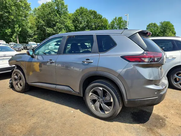 5N1BT3BAXSC811566 2025 NISSAN ROGUE - Image 2