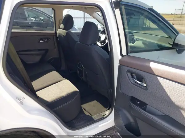 5N1BT3BB0PC924460 2023 NISSAN ROGUE - Image 8
