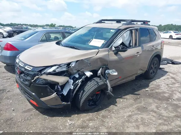 5N1BT3BB0SC798223 2025 NISSAN ROGUE - Image 2