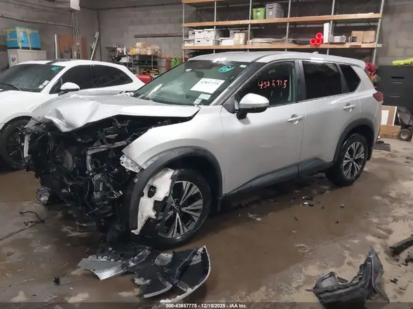 5N1BT3BB2NC676211 2022 NISSAN ROGUE - Image 2