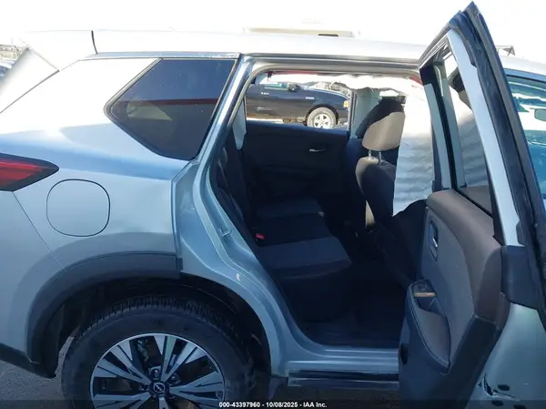 5N1BT3BB2PC803865 2023 NISSAN ROGUE - Image 8