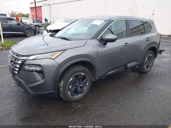 5N1BT3BB2RC675744 2024 NISSAN ROGUE - Image 2