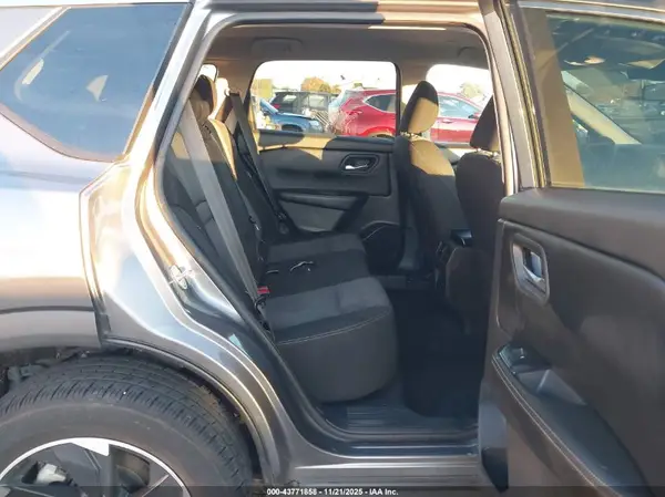 5N1BT3BB2RC675744 2024 NISSAN ROGUE - Image 8