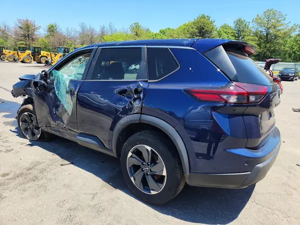 5N1BT3BB2RC695444 2024 NISSAN ROGUE - Image 2