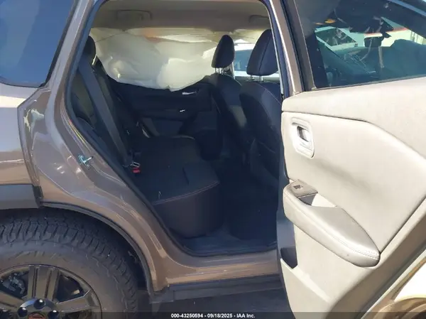 5N1BT3BB2SC786218 2025 NISSAN ROGUE - Image 8