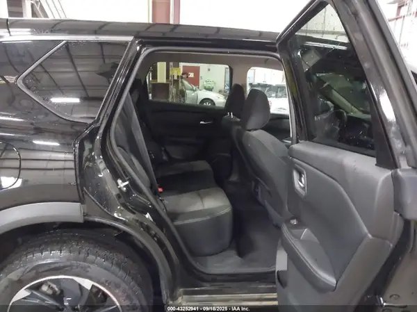 5N1BT3BB2SC813711 2025 NISSAN ROGUE - Image 8