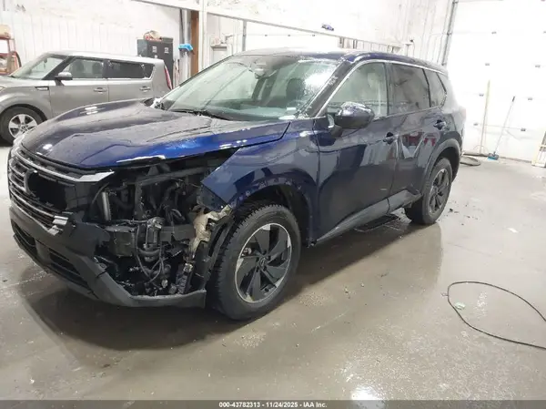 5N1BT3BB2SC834767 2025 NISSAN ROGUE - Image 2