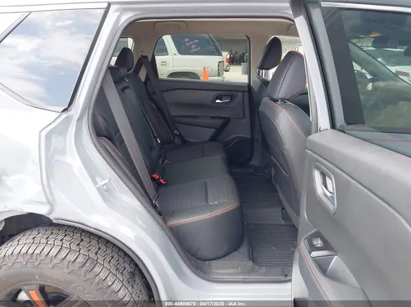 5N1BT3BB2TC684368 2026 NISSAN ROGUE - Image 8