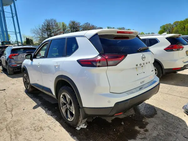 5N1BT3BB2TC735075 2026 NISSAN ROGUE - Image 2
