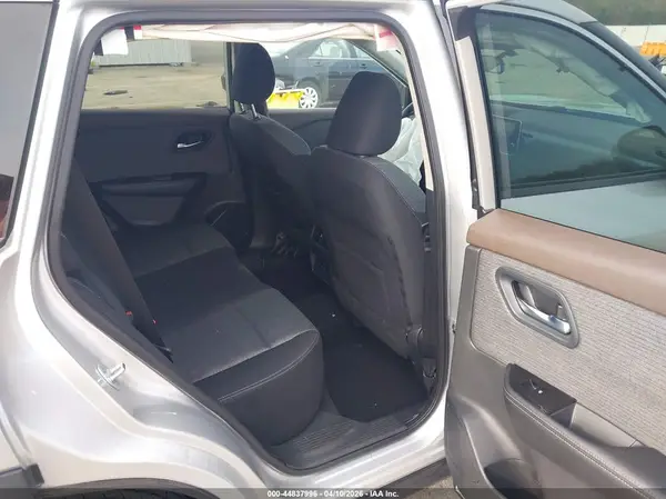 5N1BT3BB3NC675715 2022 NISSAN ROGUE - Image 8