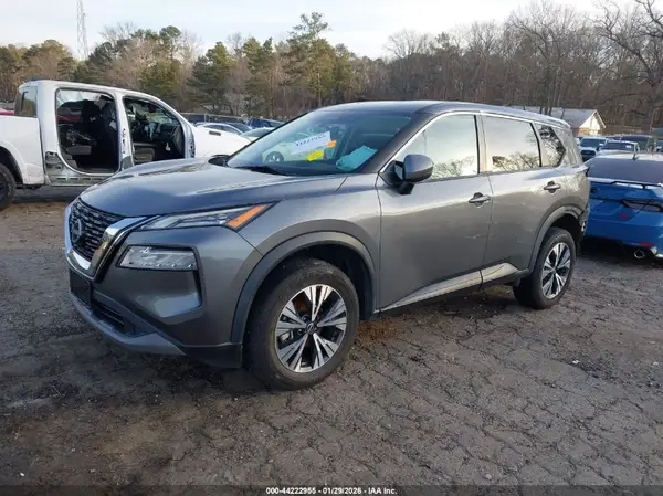 5N1BT3BB3NC677657 2022 NISSAN ROGUE - Image 2