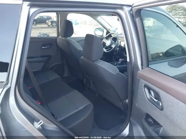 5N1BT3BB3NC677657 2022 NISSAN ROGUE - Image 8