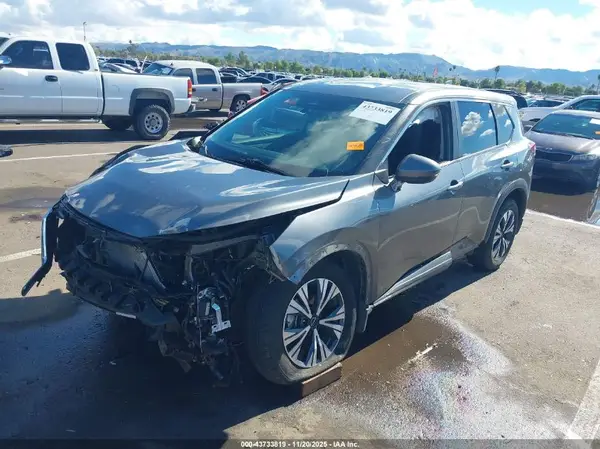 5N1BT3BB3NC688643 2022 NISSAN ROGUE - Image 2