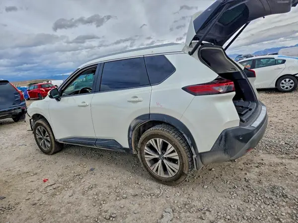 5N1BT3BB3NC720930 2022 NISSAN ROGUE - Image 2
