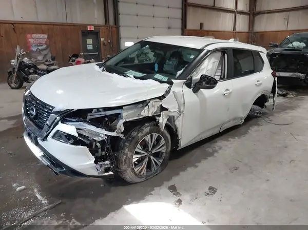 5N1BT3BB3NC724881 2022 NISSAN ROGUE - Image 2