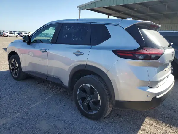 5N1BT3BB3RC684937 2024 NISSAN ROGUE - Image 2