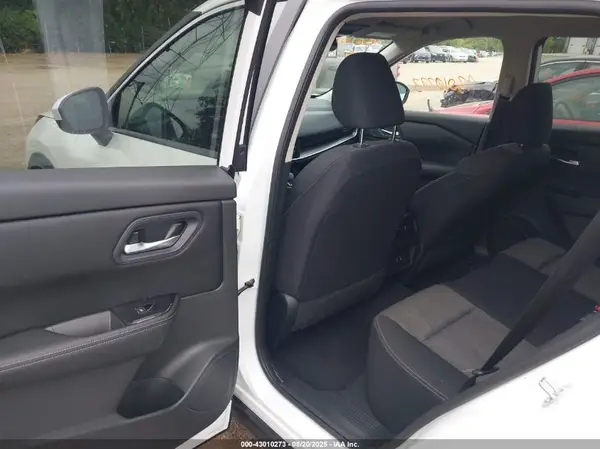 5N1BT3BB3RC724143 2024 NISSAN ROGUE - Image 8