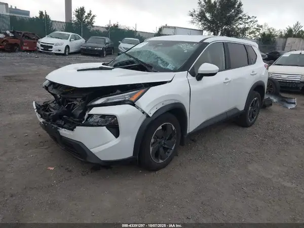 5N1BT3BB3RC739399 2024 NISSAN ROGUE - Image 2