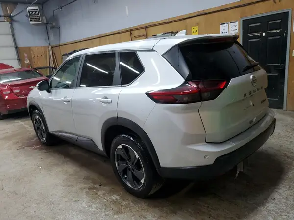 5N1BT3BB3RC751584 2024 NISSAN ROGUE - Image 2