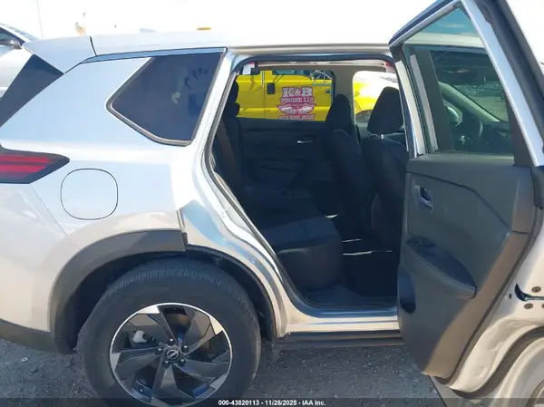 5N1BT3BB3SC768875 2025 NISSAN ROGUE - Image 8
