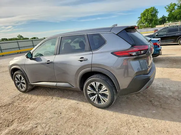 5N1BT3BB4NC677070 2022 NISSAN ROGUE - Image 2