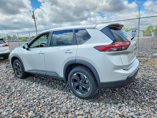 5N1BT3BB4RC676166 2024 NISSAN ROGUE - Image 2
