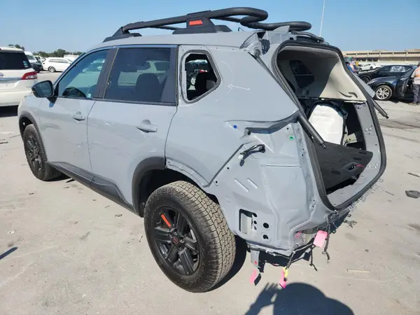 5N1BT3BB4SC858374 2025 NISSAN ROGUE - Image 2