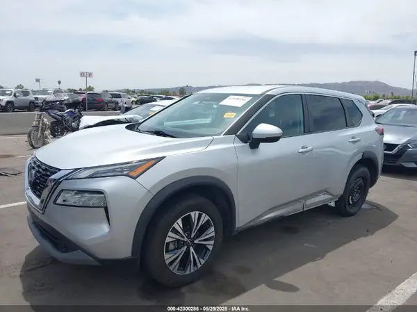 5N1BT3BB5NC674257 2022 NISSAN ROGUE - Image 2