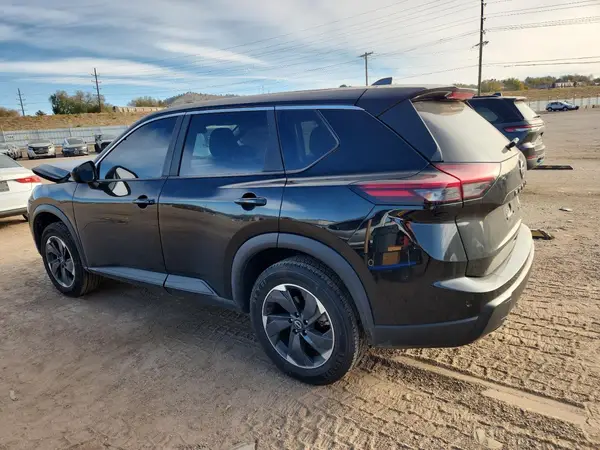 5N1BT3BB5RC703861 2024 NISSAN ROGUE - Image 2