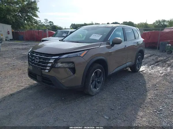 5N1BT3BB5SC770272 2025 NISSAN ROGUE - Image 2