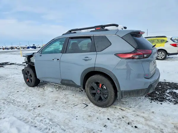 5N1BT3BB5SC840823 2025 NISSAN ROGUE - Image 2