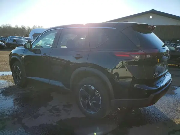 5N1BT3BB6RC725674 2024 NISSAN ROGUE - Image 2