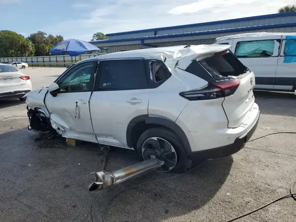 5N1BT3BB6RC737758 2024 NISSAN ROGUE - Image 2