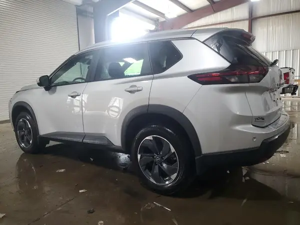 5N1BT3BB7RC745965 2024 NISSAN ROGUE - Image 2